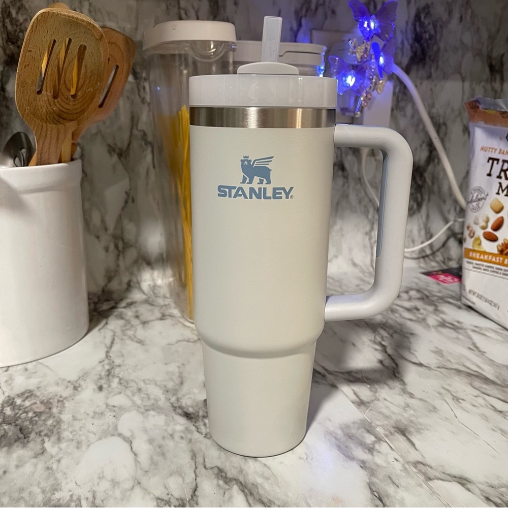 Stanley 30oz Quencher
